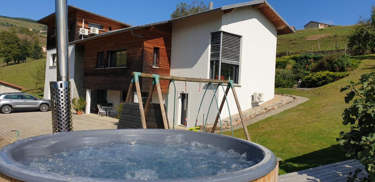 Domaine De La Rue De La Tour Bed & Breakfast Valsonne Bagian luar foto